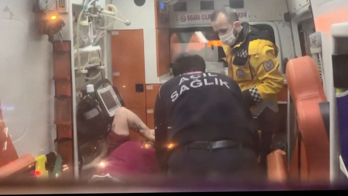 Beşiktaş’ta kavgayı ayırmaya çalışan kurye, silahla yaralandı