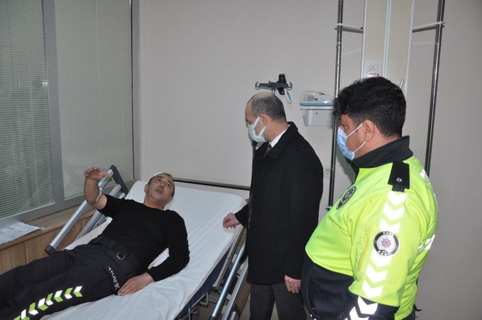 Polis memuru, Aysima'yı otomobilin altında kalmaktan kurtardı, kendisi yaralandı -7