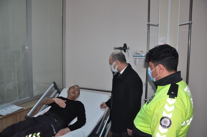 Polis memuru, Aysima'yı otomobilin altında kalmaktan kurtardı, kendisi yaralandı -6