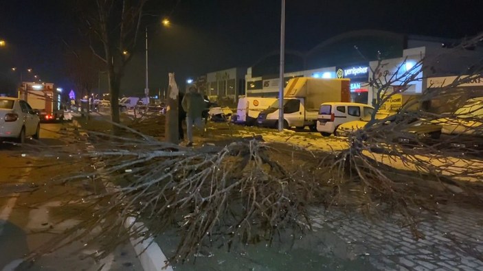 Bursa'da takla atan otomobildeki 2 kişi öldü -5