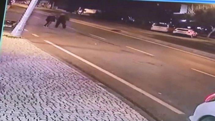 Büyükçekmece'de eski eşine sokak ortasında dehşeti yaşattı  -1