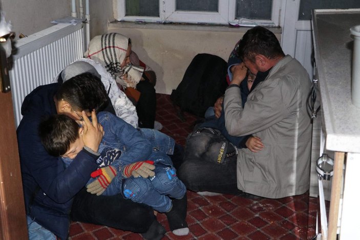 Van'da bir eve yapılan baskında 32 kaçak göçmen yakalandı -4