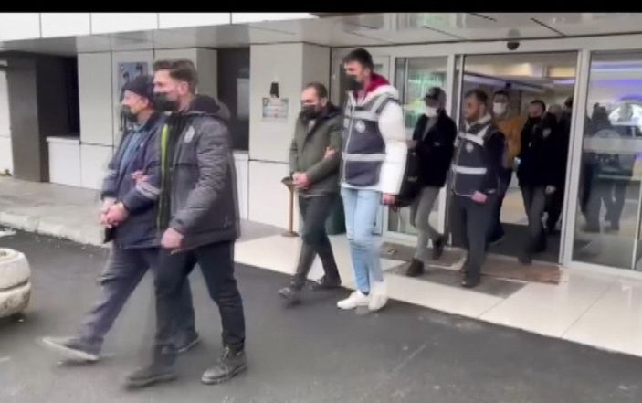 İstanbul'da dolandırıcılara operasyon; 107 şüpheli yakalandı -1