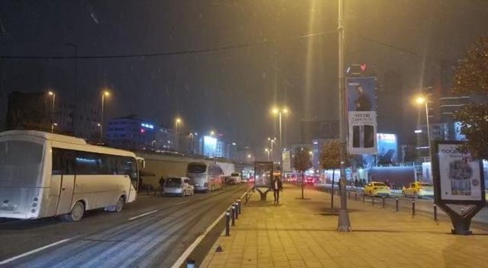 İstanbul'da kar yağışı başladı (1) -1