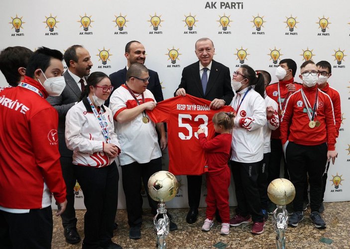 Cumhurbaşkanı Erdoğan, özel gereksinimli sporcularla bir araya geldi -3