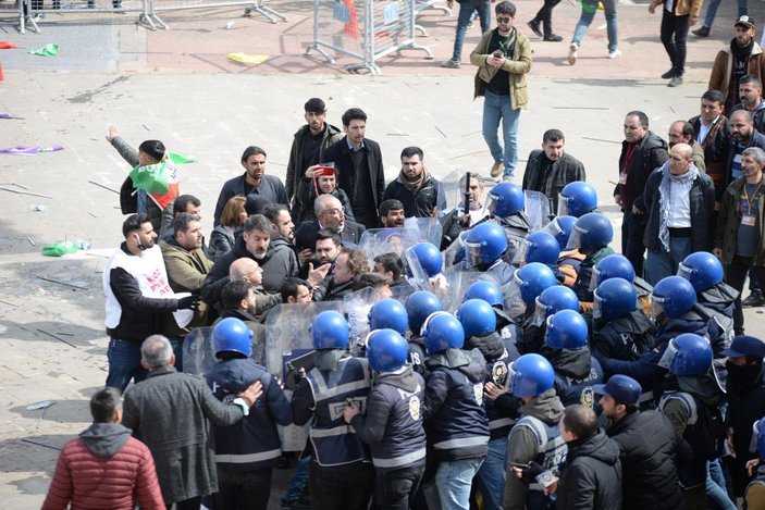 Diyarbakır'da HDP'nin nevruz etkinliği; PKK lehine slogan atanlara gözaltı -5