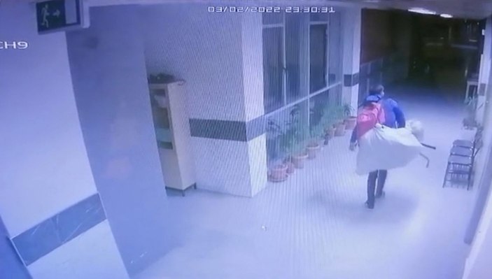 İlginç hırsızlık: Okuldan tencere, tava ve çaydanlık çaldı -1