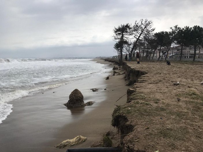 Karasu’da kıyı erozyonu; 20 metrelik aşınma oldu -6