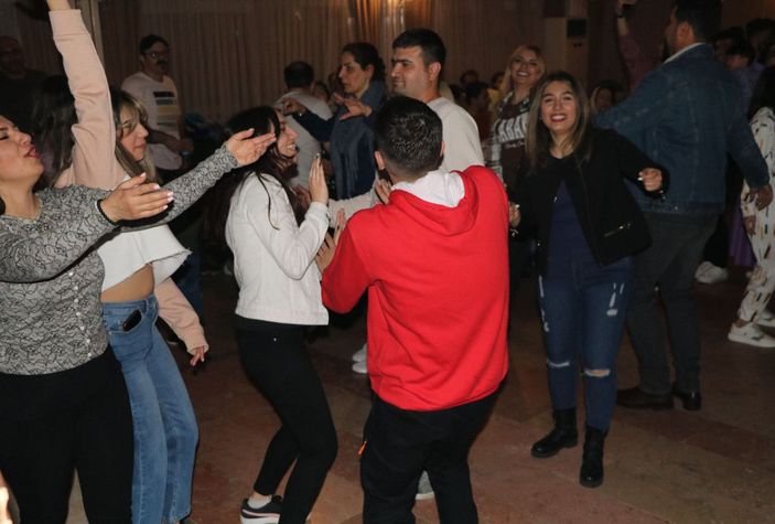 Van'a gelen İranlılar, Nevruz'u eğlenerek kutladı -2