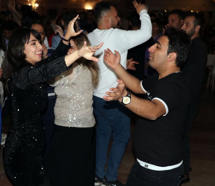 Van'a gelen İranlılar, Nevruz'u eğlenerek kutladı -4