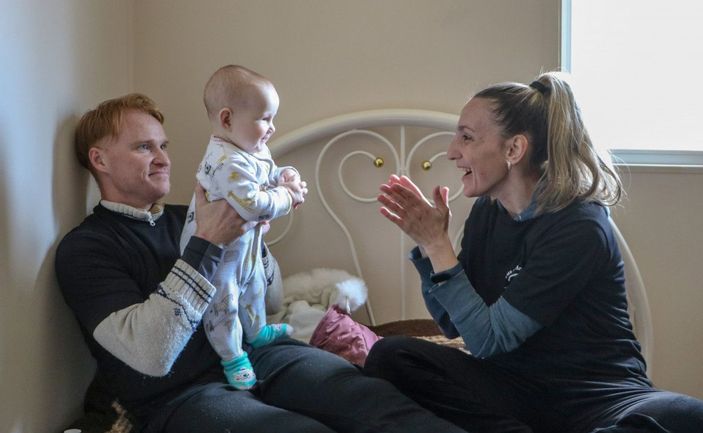 Yıllar önceki kulisleri, savaştan kaçan Ukraynalı ve Rus dansçı çiftin yeni yuvası oldu -1