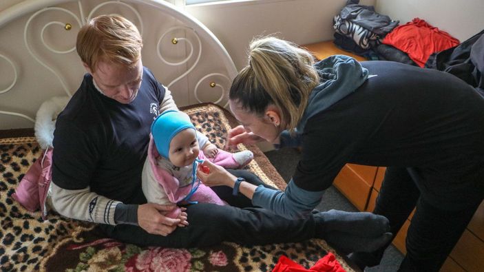 Yıllar önceki kulisleri, savaştan kaçan Ukraynalı ve Rus dansçı çiftin yeni yuvası oldu -9