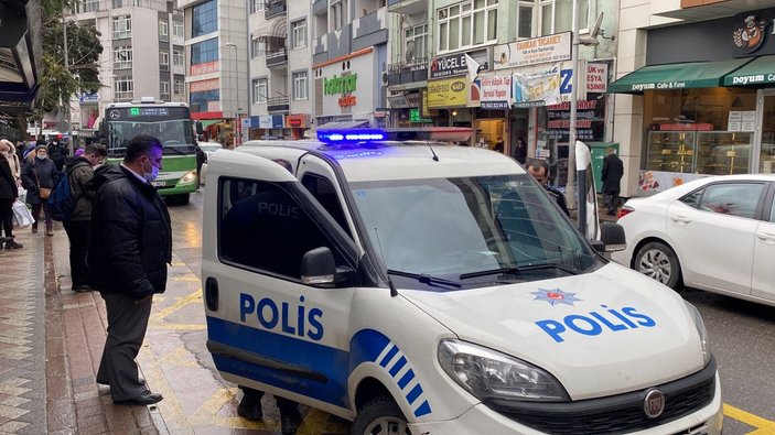 Kendisini 'polis' olarak tanıtıp ücret ödemedi, kimlik soran şoförü darbetti  -5