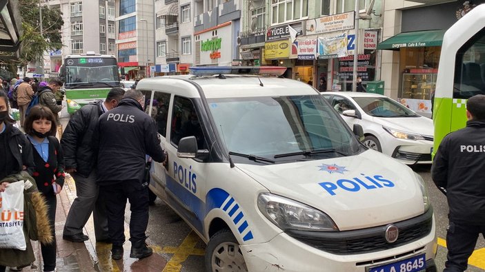 Kendisini 'polis' olarak tanıtıp ücret ödemedi, kimlik soran şoförü darbetti  -4