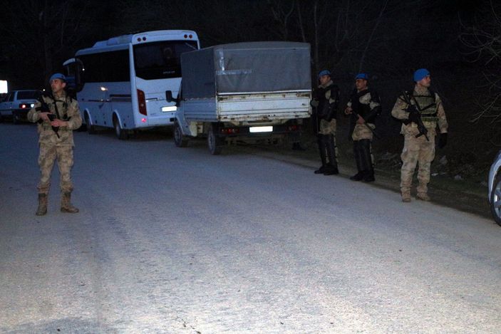 Tokat'ta husumetli ailelerin silahlı kavgası: 1 ölü, 2 yaralı  -2