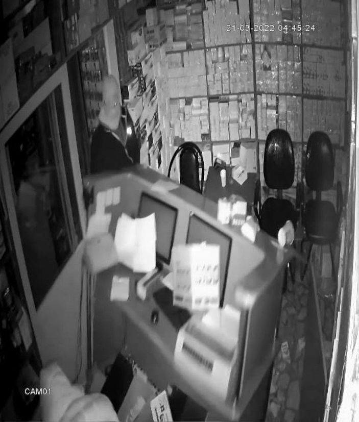 Gaziosmanpaşa'da dakikalar içinde 400 kilogramlık kasayı sürükleyek çaldılar -5