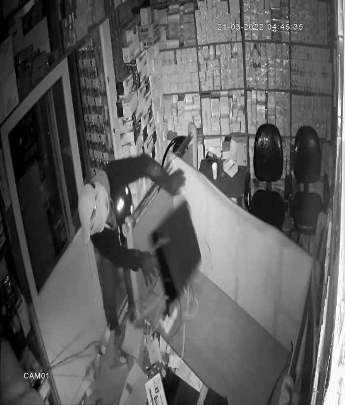 Gaziosmanpaşa'da dakikalar içinde 400 kilogramlık kasayı sürükleyek çaldılar -2