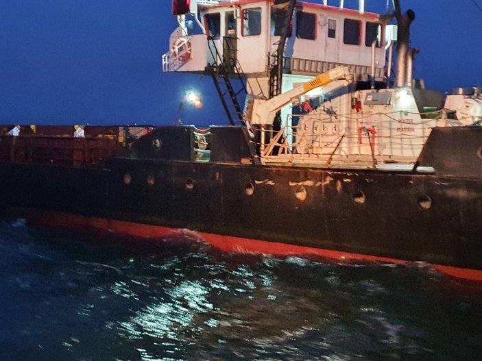 Boğaz girişinde balıkçı teknesiyle kargo gemisi çarpıştı  -2