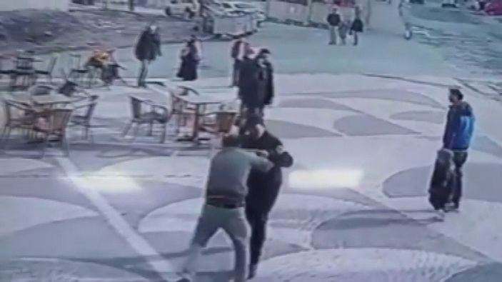 Esenyurt'ta taciz iddiası; zihinsel engelliyi bıçakladı -2