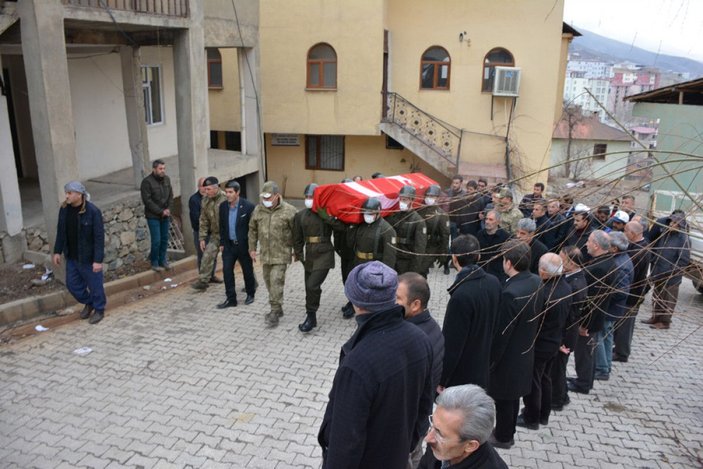 Kanserden ölen Kıbrıs gazisi, Şemdinli'de toprağa verildi -1