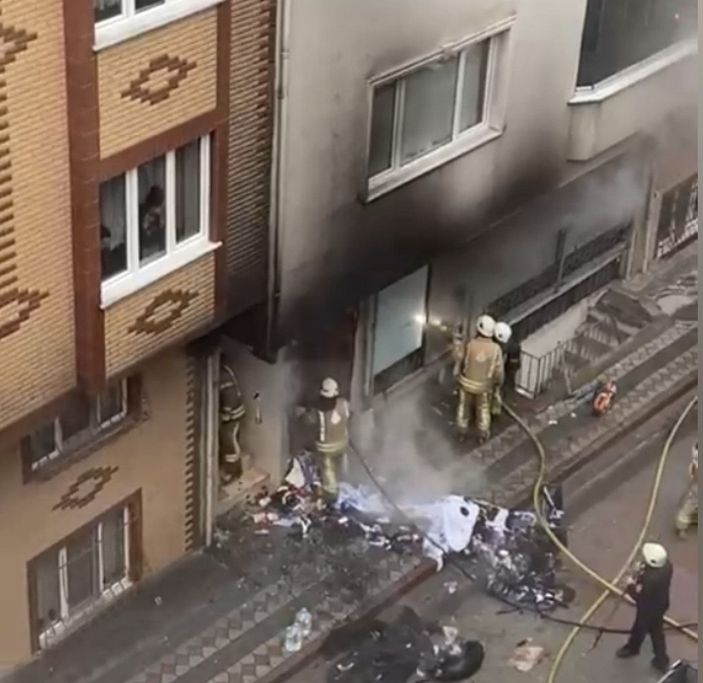 Sultangazi'de öğrencilerin 'kibritle' oyunu yangınla sonlandı -6