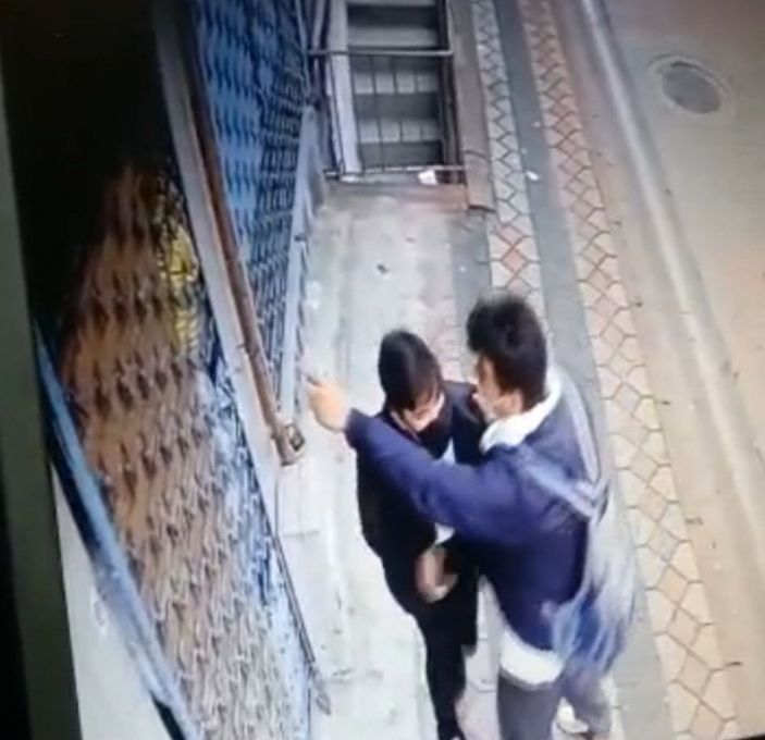 Sultangazi'de öğrencilerin 'kibritle' oyunu yangınla sonlandı -4