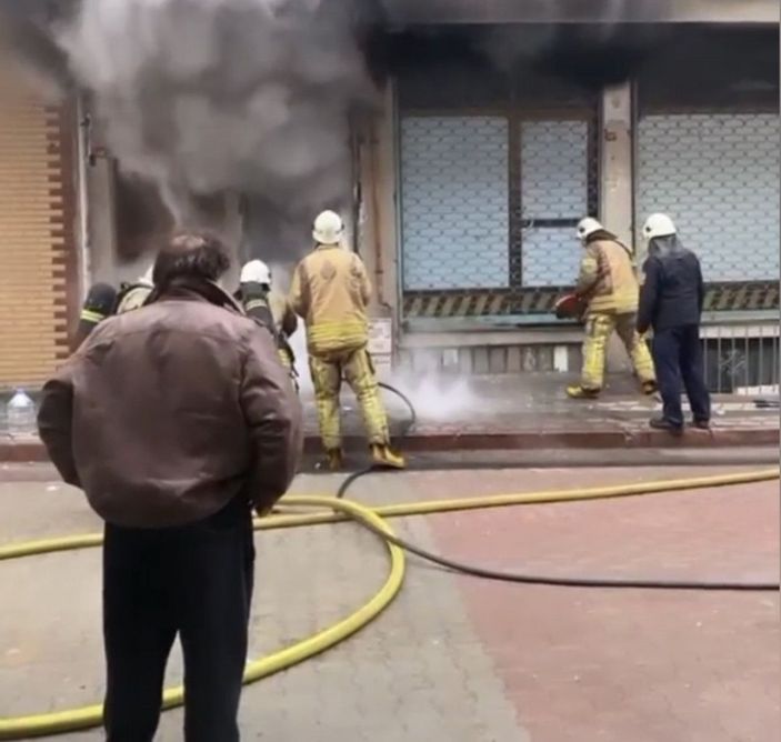 Sultangazi'de öğrencilerin 'kibritle' oyunu yangınla sonlandı -5