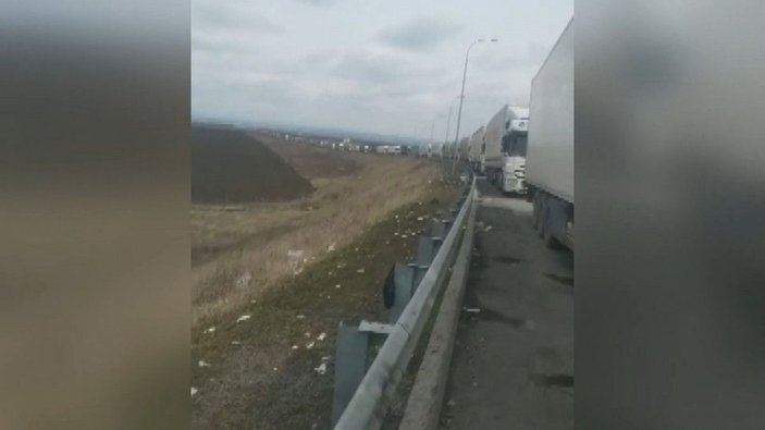 Rusya Gürcistan sınırında mahsur kalan binlerce Türk TIR Şoförü, 30 gündür bekliyor -6
