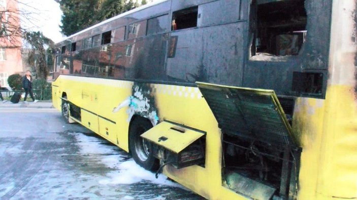 Bağcılar'da İETT otobüsü alev alev yandı -5