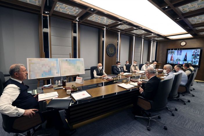 Bakan Akar'dan komutanlarla toplantı -2