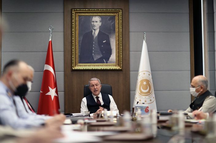 Bakan Akar'dan komutanlarla toplantı -3