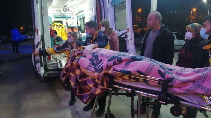 Ağaçtan düşüp, ağır yaralandı -2