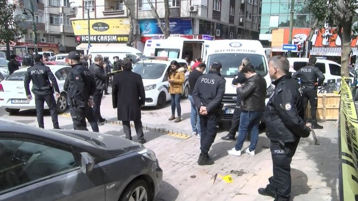 Zeytinburnu'nda çok sayıda kişinin karıştığı silahlı kavga: 1'i ağır 5 yaralı  -2