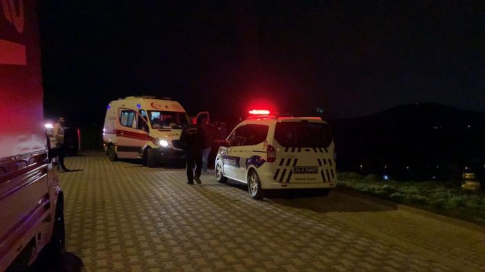 Sancaktepe’de şarampole yuvarlanan minibüsün sürücüsü öldü