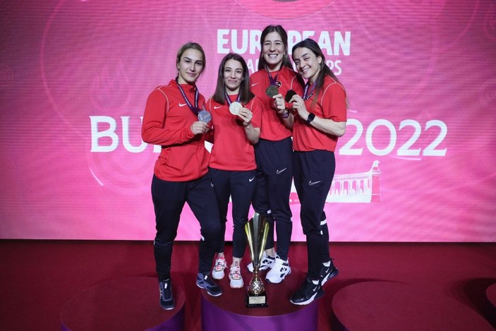 Kadın Güreş Milli Takımı ilk kez Avrupa şampiyonu oldu