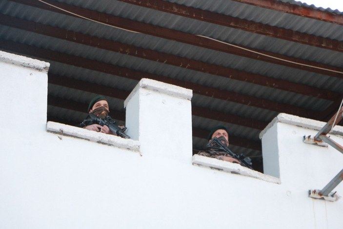 Hakkari'de özel harekat polisleri ilk iftarını açtı -5