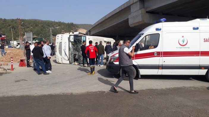 Mersin'de Akkuyu NGS işçilerinin servisi devrildi: 11 yaralı -2