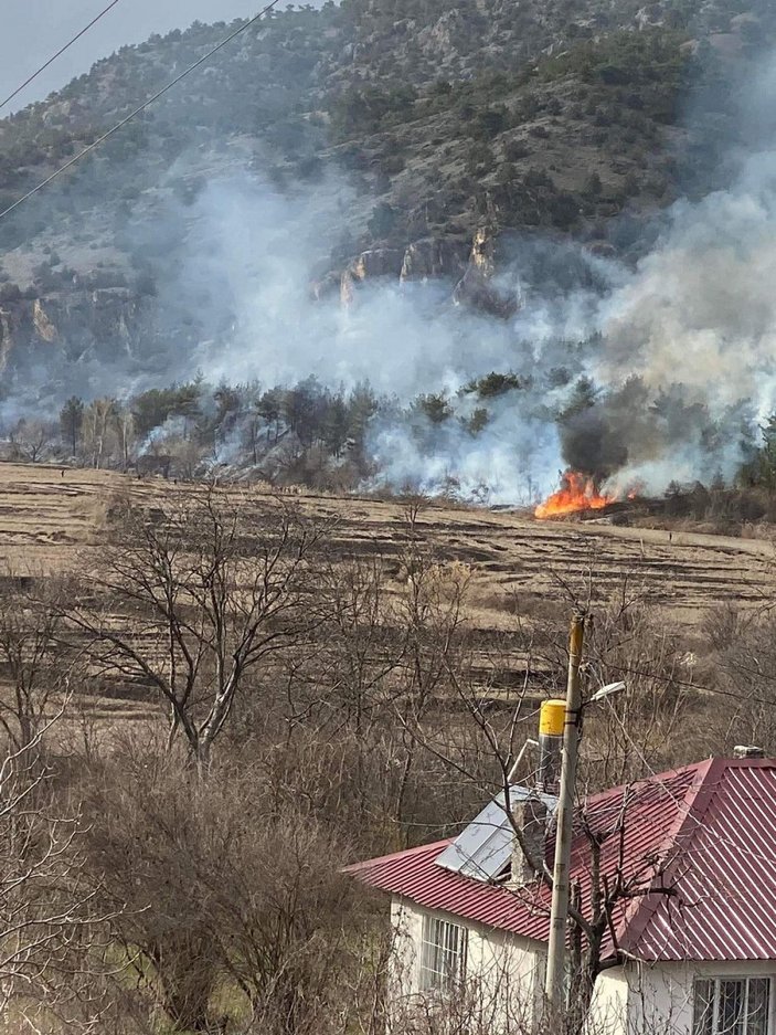 Çorum’da 2 orman yangını; 11 hektar alan zarar gördü -5