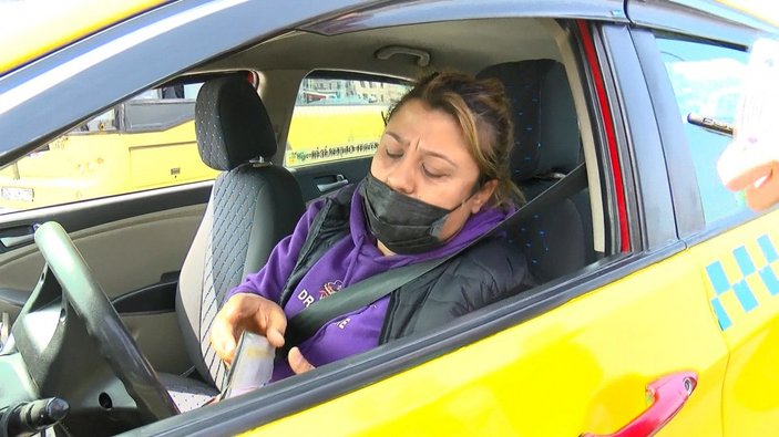  Eminönü'nde emniyet kemeri takmayan taksici: Rahatsız ediyor -3