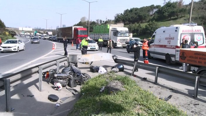 Sultangazi’de otomobilin çarptığı motosiklet sürücüsü hayatını kaybetti -4