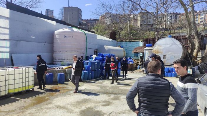 Gaziosmanpaşa'da kimyasal sızıntının olduğu depo mühürlendi -6