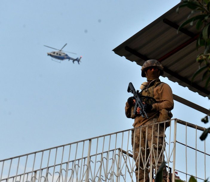 Adana'da helikopter destekli 'çete' operasyonu: 30 gözaltı -6