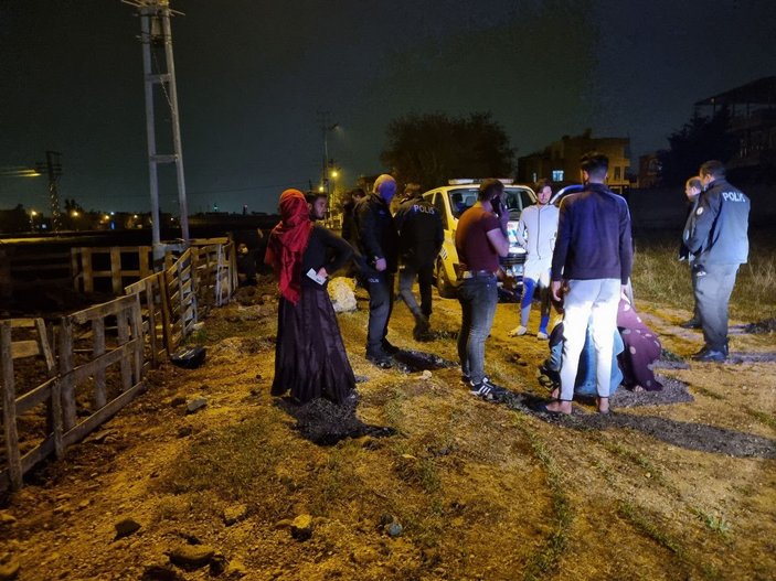 Adana'da ailesinin direğe bağladığı kişiyi bekçiler kurtardı