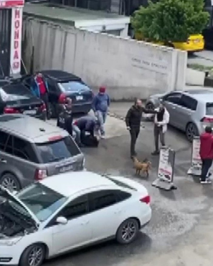 Ataşehir'de tamirdeki araçların parçalarını çalmak için sökerken yakalandılar -3