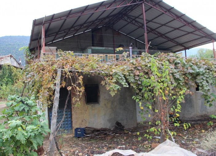 d Boşandığı eşini tandırda yakan Emel'e ömür boyu hapis -4