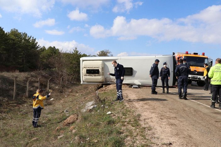 Eskişehir'de cezaevi nakil aracı devrildi: 6 yaralı -7
