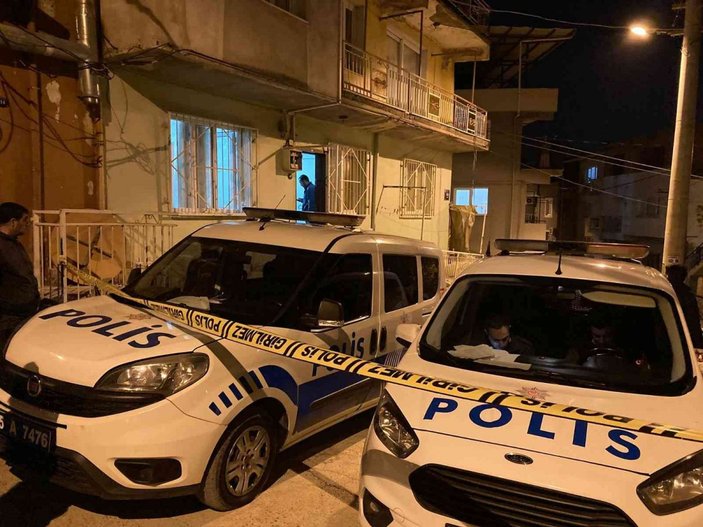 İzmir'de çocuklarını görmek için eski kocasının evine giden kadın öldürüldü