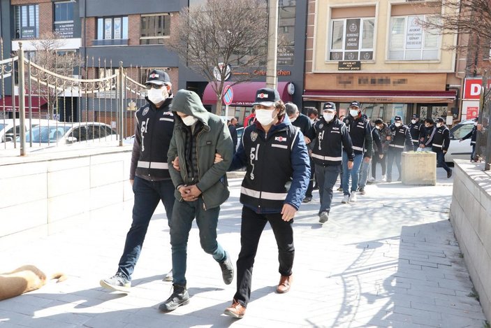 Eskişehir'de kaçak silah operasyonu: 11 gözaltı -8