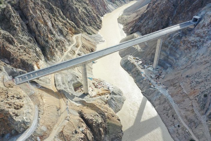 Yusufeli Barajı'nın 39 tünelli yolları tamamlandı -6