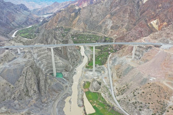Yusufeli Barajı'nın 39 tünelli yolları tamamlandı -4